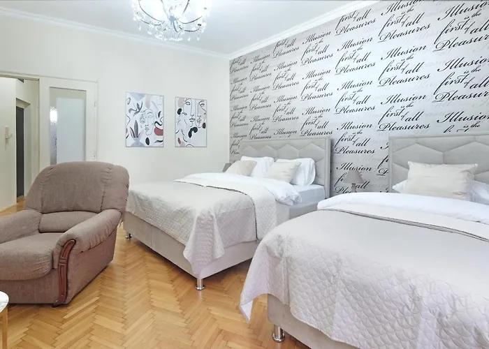 Illusion Downtown Apartment